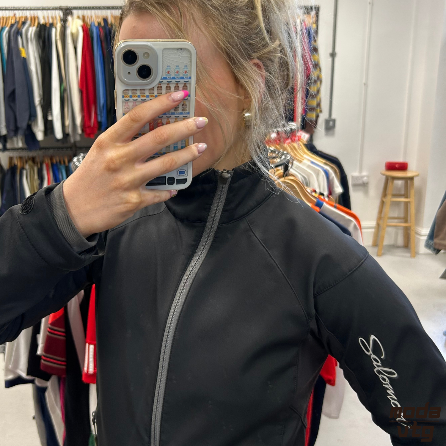 Vintage Y2K Salomon Softshell Jacket Black Women’s Medium Lightweight Outdoors