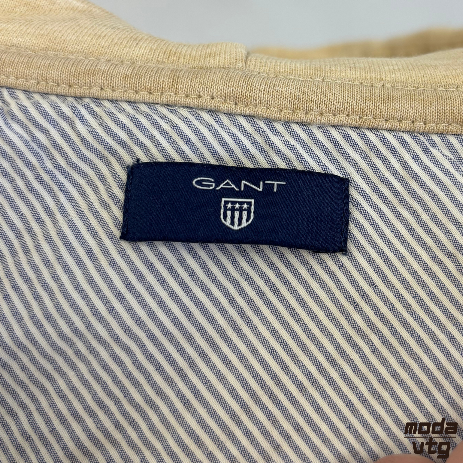 Vintage Y2K GANT Hoodie Beige Small Fill Zip