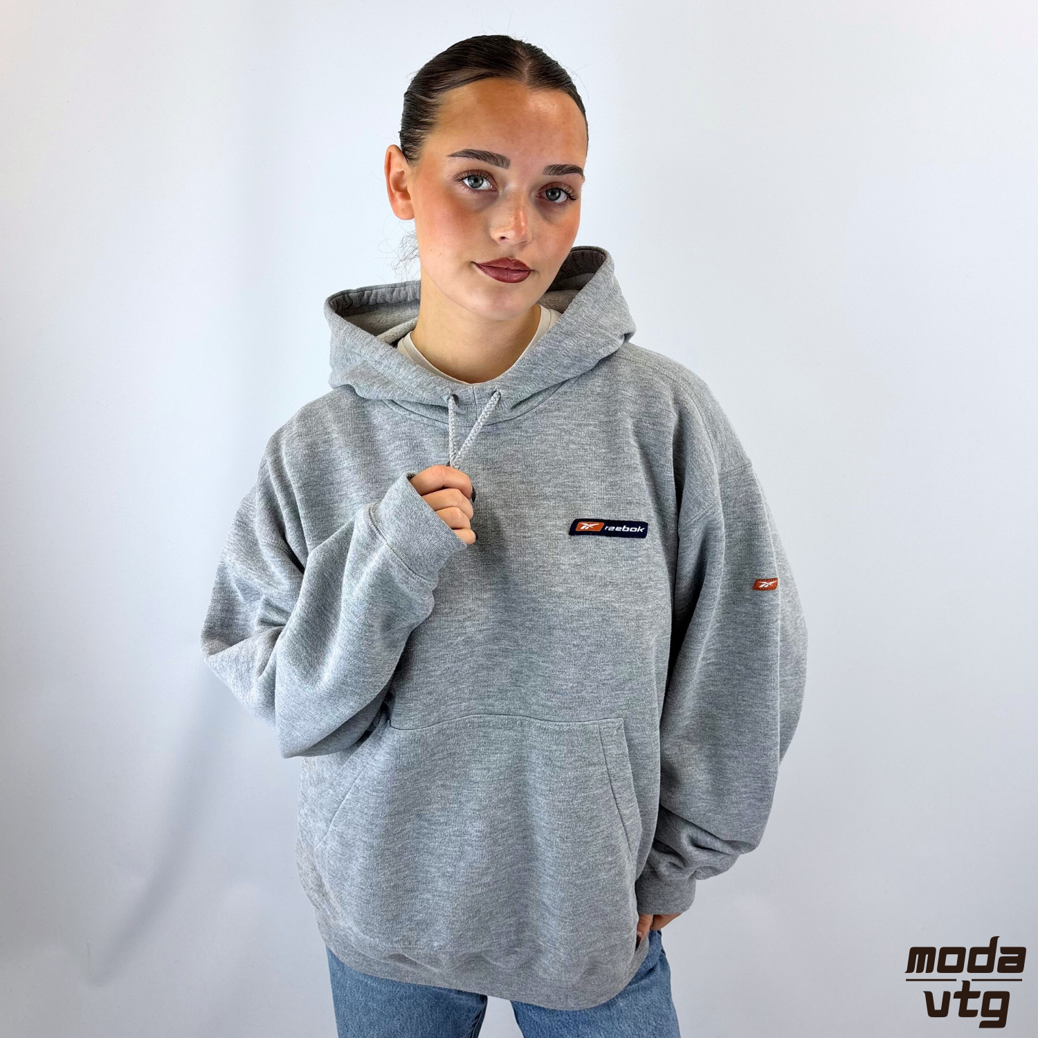 Vintage Y2K Reebok Hoodie Grey Medium