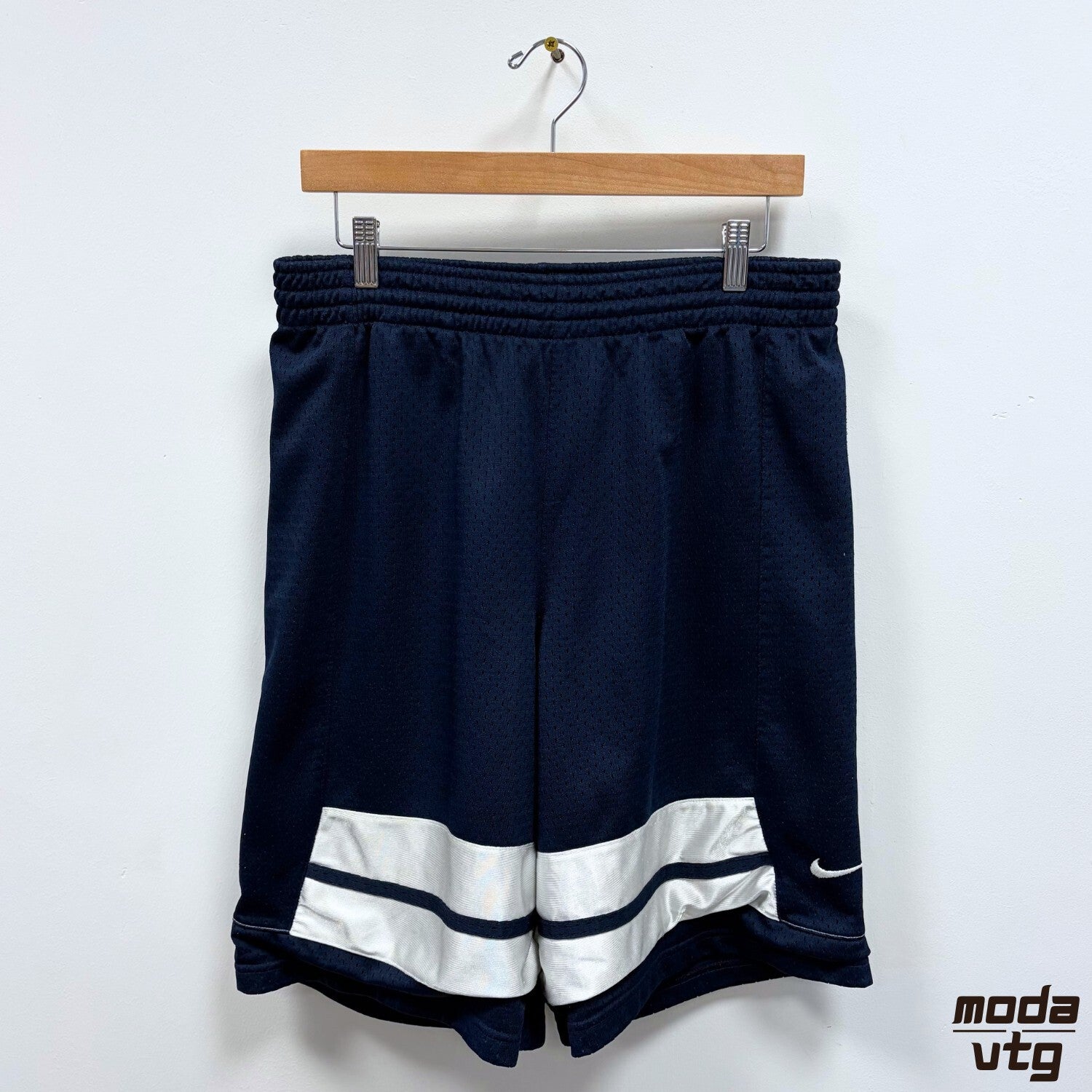 Vintage Y2K Nike Basketball Shorts Medium Retro Unisex Baggy