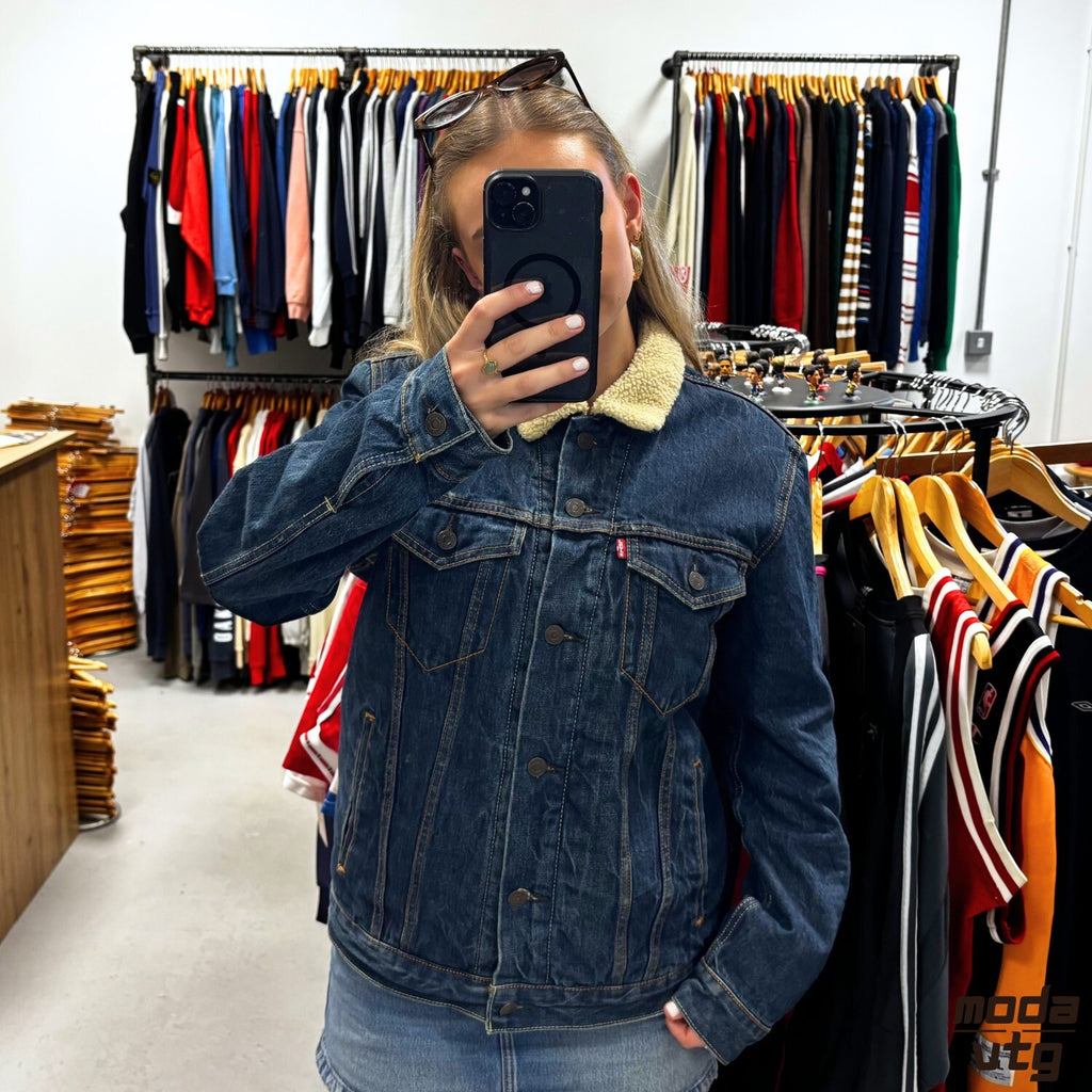 Vintage Y2K Levi’s Trucker Jacket Navy Medium Retro Unisex Sherpa