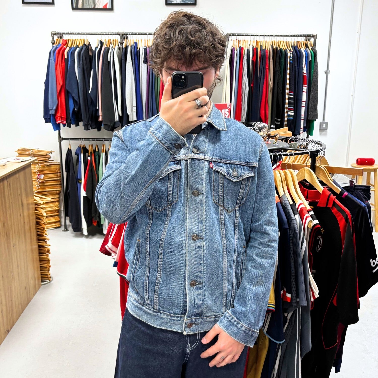 Vintage Y2K Levi’s Denim Jacket Blue Large Retro