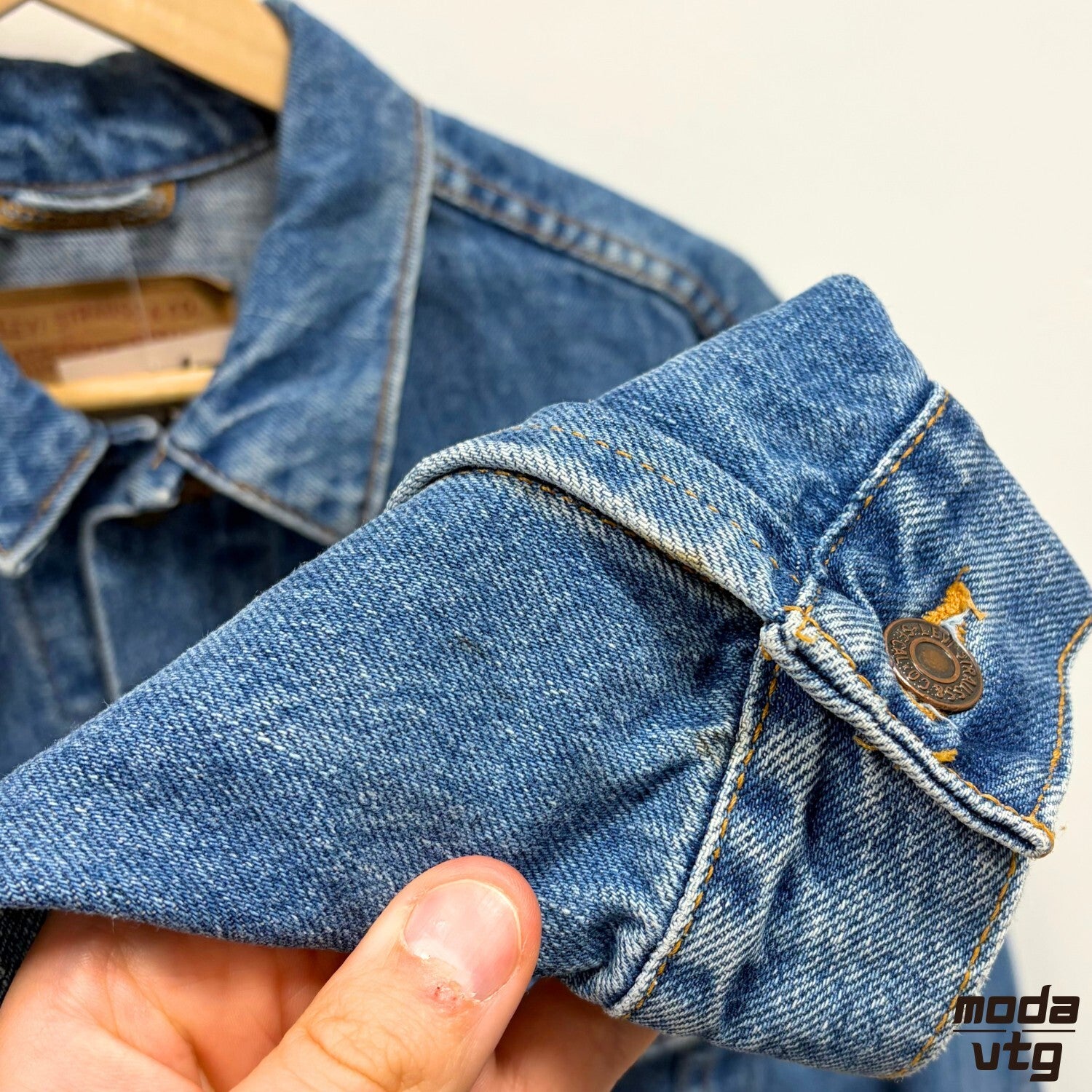 Levis Denim Jacket Blue Medium Trucker Vintage Y2K 90s Retro Workwear Streetwear