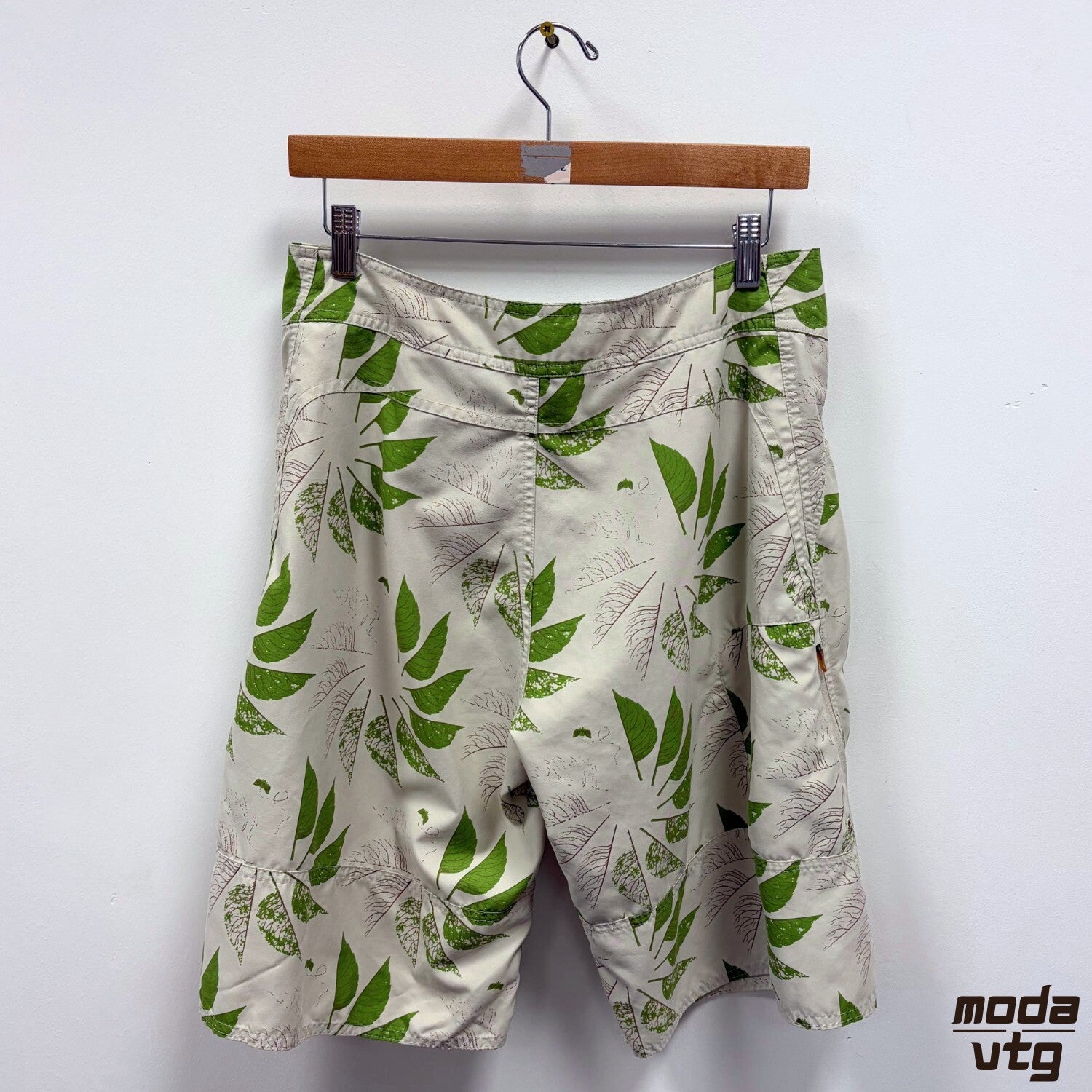 Vintage Y2K Nike ACG Swim Shorts White Green Large Summer Holiday Retro