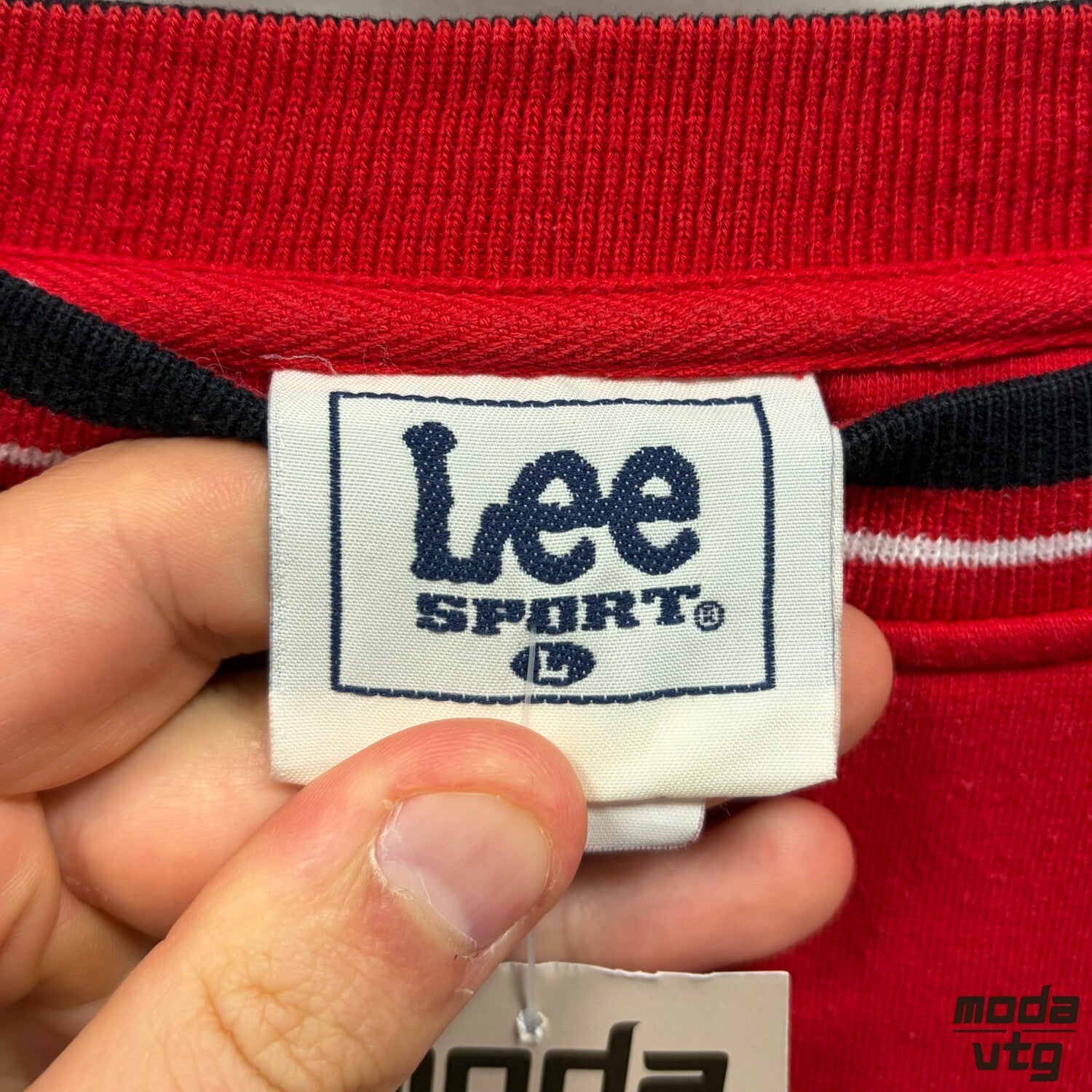 Vintage Y2K Carolina Hurricanes Sweatshirt Red Large Lee Sport NHL Retro Unisex