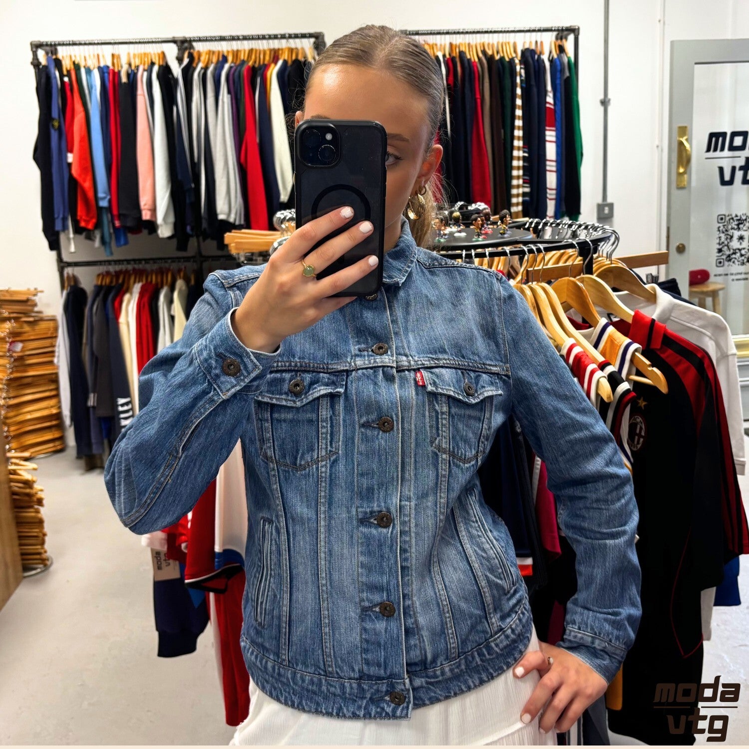 Vintage Y2K Levi’s Denim Jacket Blue Women’s Small Retro