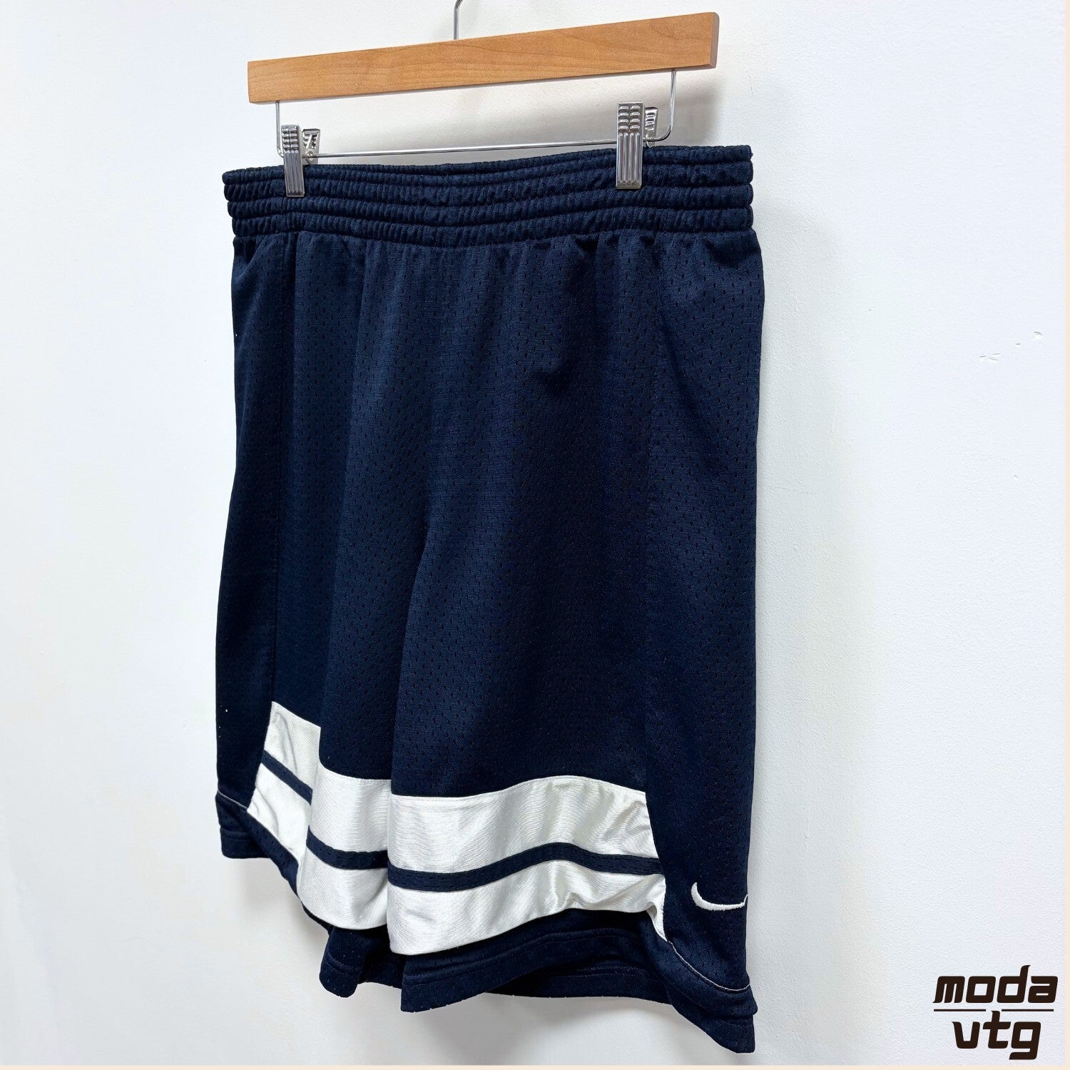 Vintage Y2K Nike Basketball Shorts Medium Retro Unisex Baggy