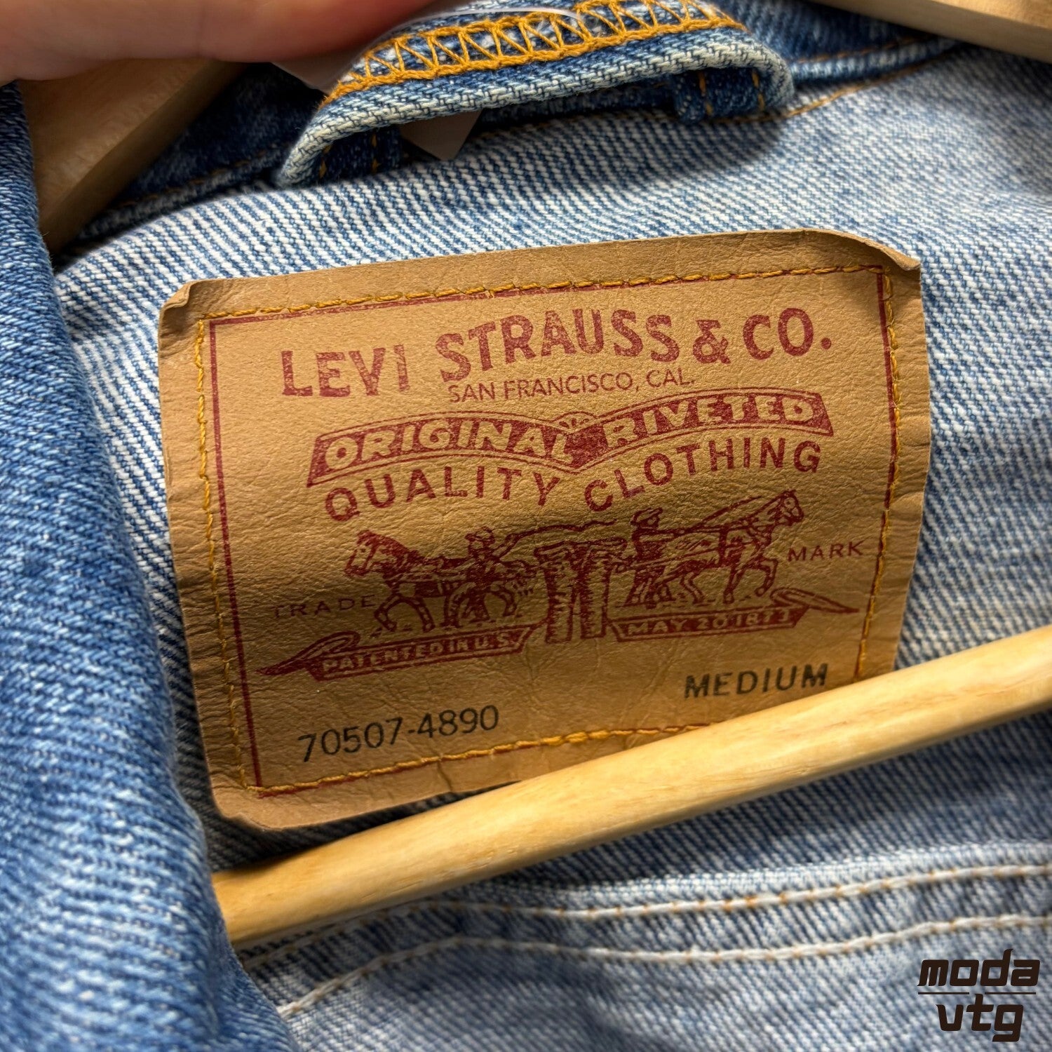 Levis Denim Jacket Blue Medium Trucker Vintage Y2K 90s Retro Workwear Streetwear