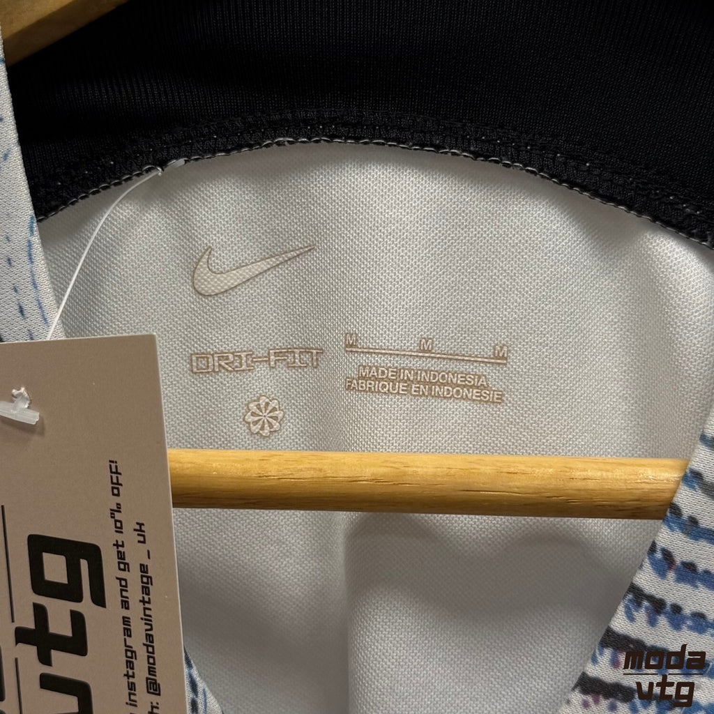 Liverpool Nike Away Shirt White Blue Medium 2022/23 Football Jersey
