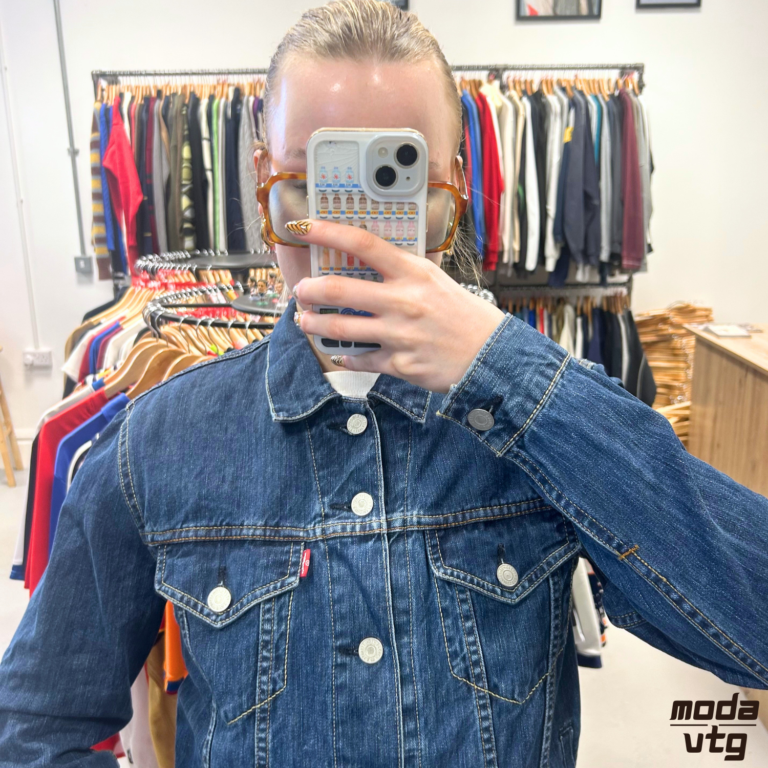 Vintage Y2K Levi’s Denim Jacket Navy Women’s Small Retro Trucker