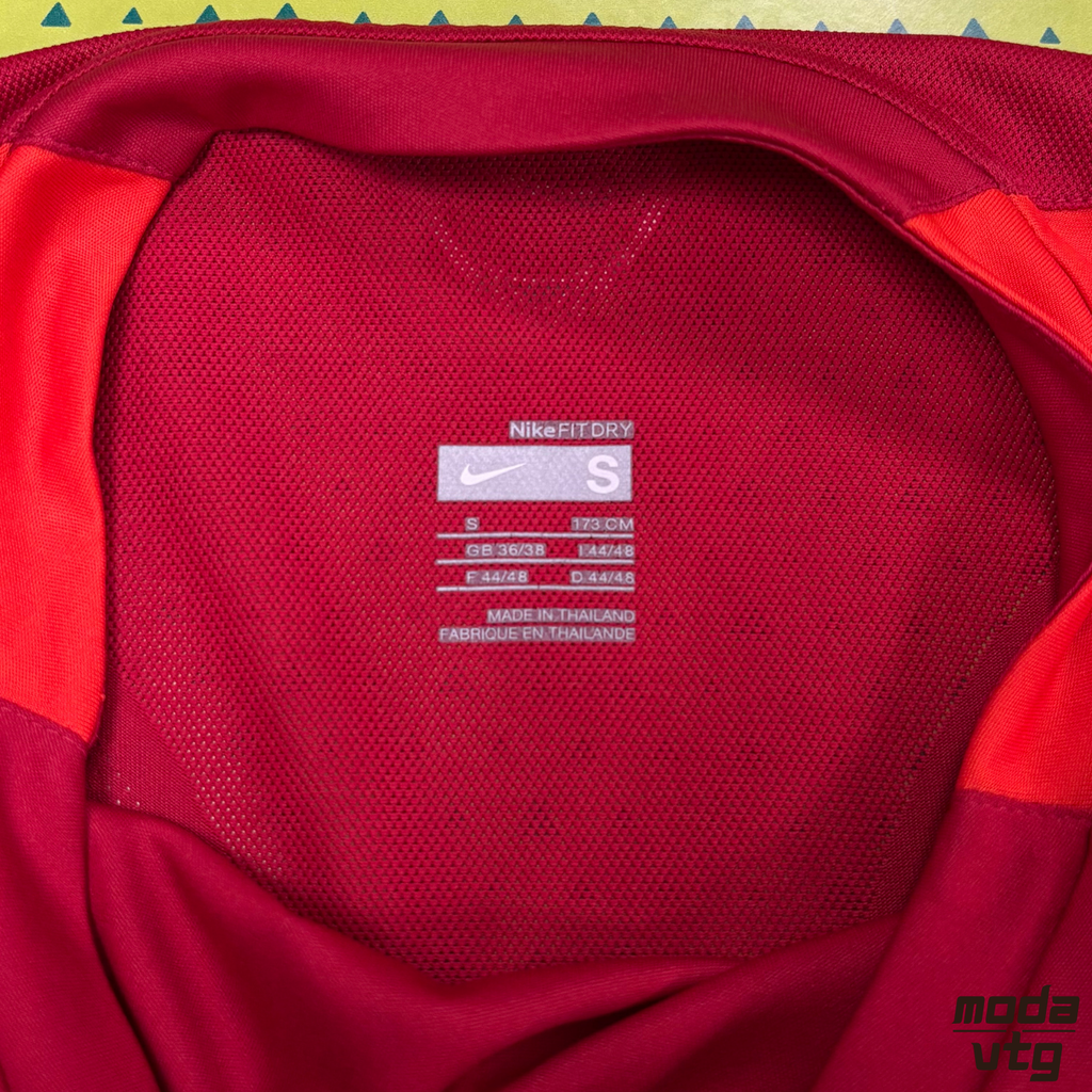 Vintage Y2K Nike T90 Sportswear T-Shirt Red Small Total 90 Gym Football