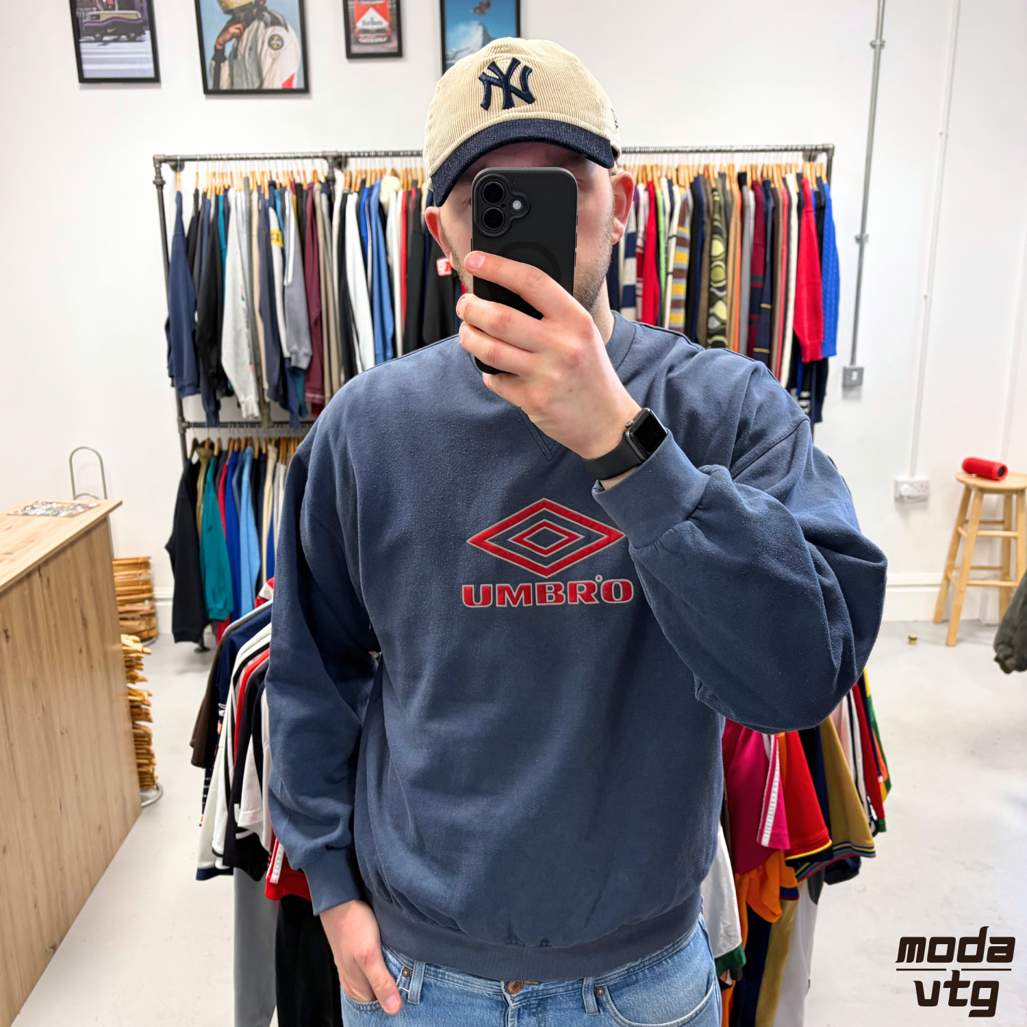 Vintage 90s Umbro Sweatshirt Navy Large Unisex Retro