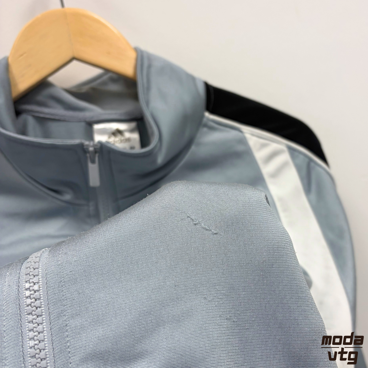 Vintage Y2K Adidas Track Jacket Large Grey Retro Unisex