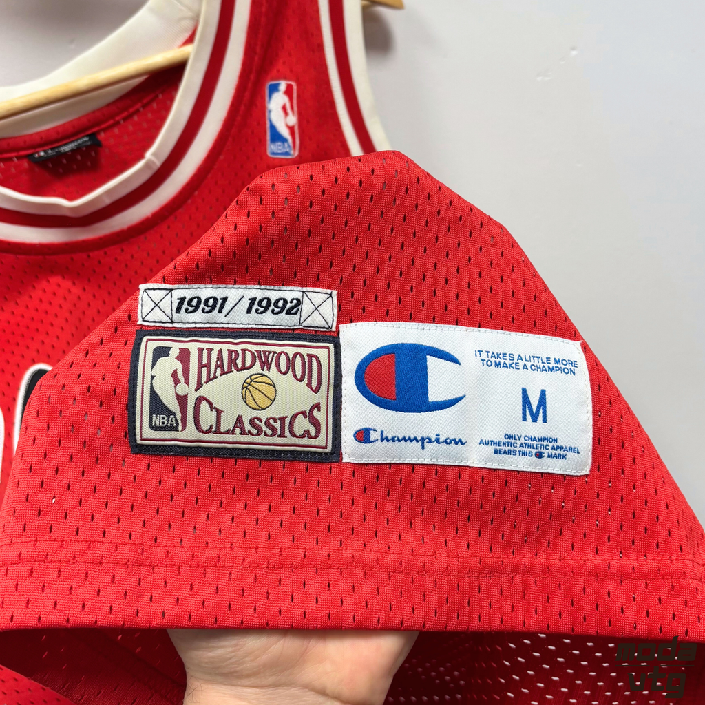 Vintage 90s Chicago Bulls Home Jersey Medium Red Pippens #33 Champion