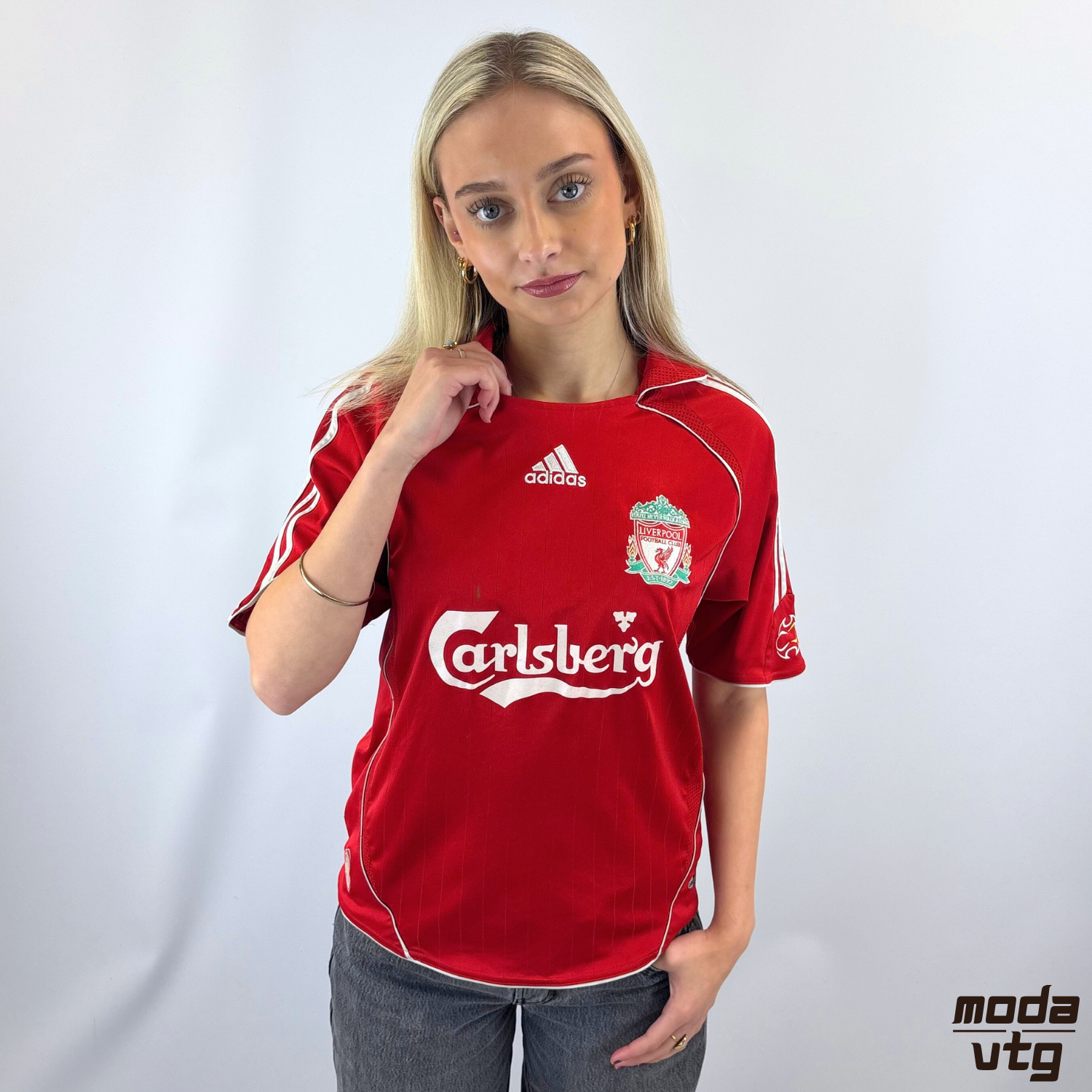 Vintage 06/08 Vintage Liverpool Adidas Home Jersey Red XS #7 Harry Kewell Blokec