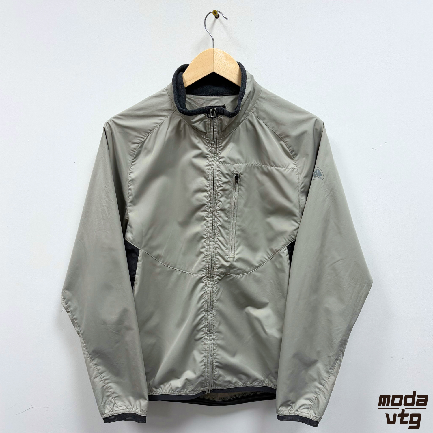 Vintage Y2K Nike ACG Raincoat Grey Small Gorpcore Windbreaker Walking