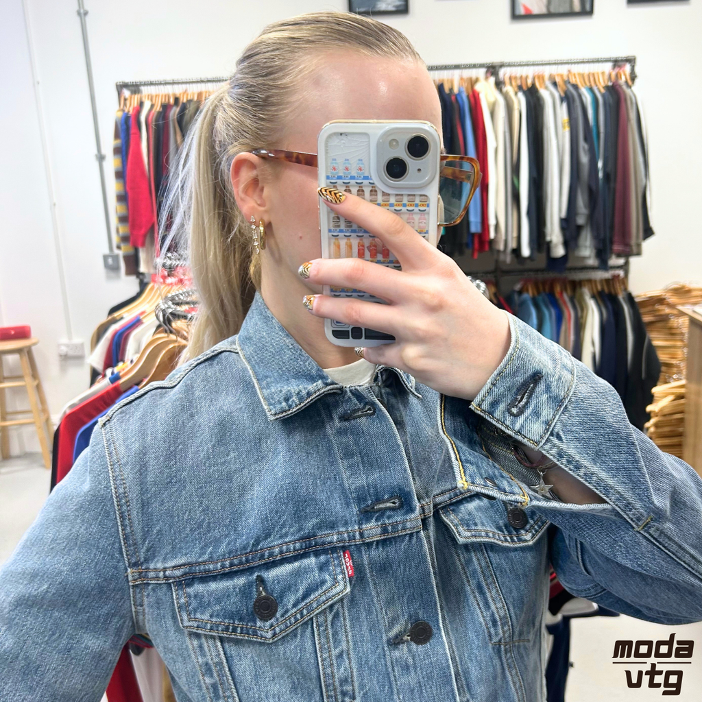 Vintage Y2K Levi’s Denim Jacket Blue Small Retro Unisex Trucker