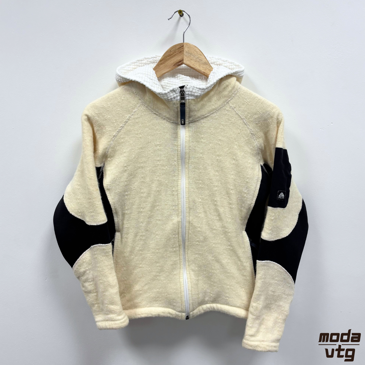 Vintage Y2K Nike ACG Fleece Beige Women’s Small Gorp Walking Winter