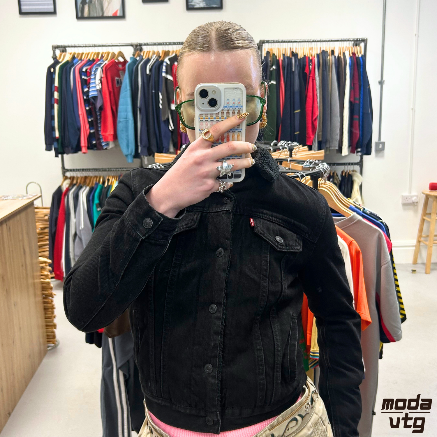 Vintage Y2K Levi’s Denim Jacket Black Women’s Small Retro Trucker
