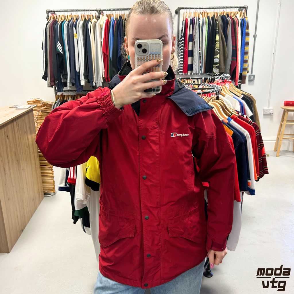 Vintage Y2K Berghaus Raincoat Red Women’s Medium Goretex Retro